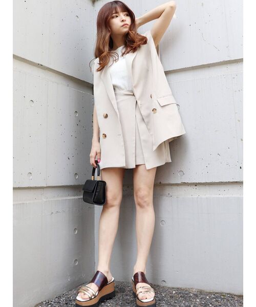 MURUA（ムルーア）の「ドビークロスラップキュロット【セットアップ着用可能】（スラックス・レディース・ブラック/ベージュ/ブルー・1/2）」の13枚目の写真