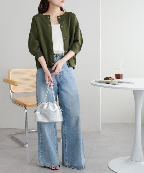 DISCOAT（ディスコート）の「【新色追加/夏の羽織に♪】ライトスポンディッシュ半袖カーディガン《WEB限定》（カーディガン/ボレロ・レディース・アイボリー/ブラック/グリーン/ピンク/オレンジ/サックスブルー/イエロー/ホワイト×ブラック/グレー/モカ/グリーン系その他/ネイビー/カーキ/グレイッシュベージュ/レモンイエロー/チャコールグレー・FREE）」の22枚目の写真