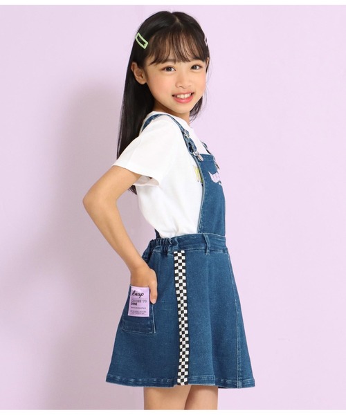 ANAP kids（アナップキッズ）の「チェッカーテープ付ジャンパースカート（ジャンパースカート・キッズ・ブルー/ブラック・120cm/110cm/130cm）」の4枚目の写真