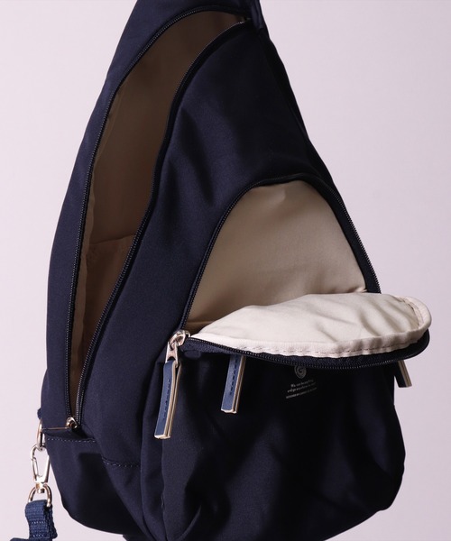 anello（アネロ）の「(LF)【anello】6ポケット クロス ボディバッグ（ボディバッグ/ウエストポーチ・レディース・ネイビー/オリーブ/グレイッシュベージュ/ブラック/グレー/アイボリー・ONE SIZE）」の7枚目の写真