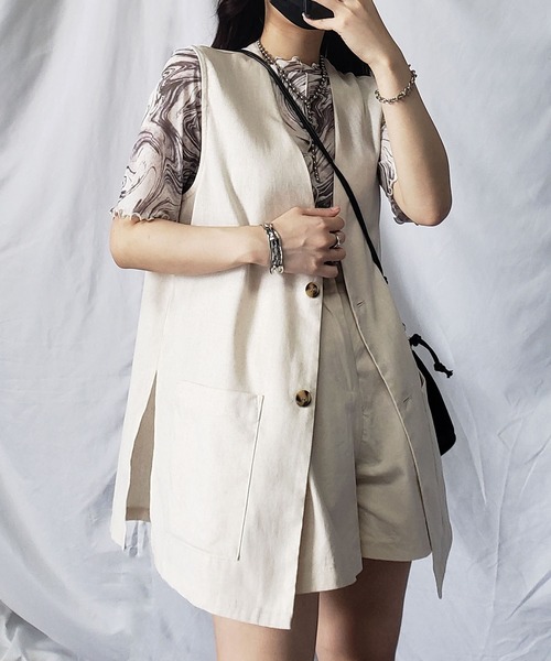 me+em select（ミームセレクト）の「コットンリネンオーバーサイズスリットジレベスト（ベスト・レディース・ブラック/ベージュ/ブラウン/ナチュラル・MEDIUM）」の11枚目の写真