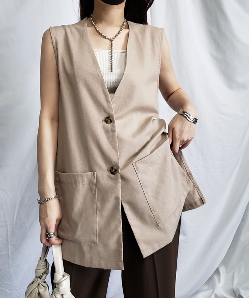 me+em select（ミームセレクト）の「コットンリネンオーバーサイズスリットジレベスト（ベスト・レディース・ブラック/ベージュ/ブラウン/ナチュラル・MEDIUM）」の5枚目の写真