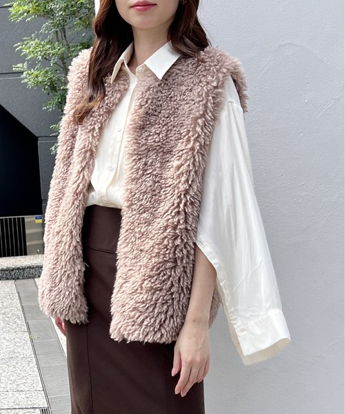 NOMAE(ノーマエ)の「ファーベスト(ベスト・レディース・ベージュ/ブラウン/アイボリー/ブラウン系その他・FREE)」の4枚目の写真