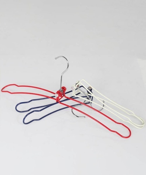 DULTON（ダルトン）の「FOLDING HANGER/折りたたみ ハンガー（収納グッズ・メンズ・ネイビー/グレー/レッド/オリーブ/イエロー/アイボリー/ブルーグリーン・FREE）」の11枚目の写真