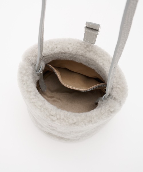 IACUCCI（イアクッチ）の「テア XS MONTONE/CERVO（ショルダーバッグ・レディース・ライトグレー/ベージュ系その他・FREE）」の15枚目の写真