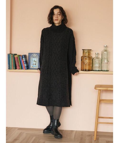 CRAFT STANDARD BOUTIQUE(クラフトスタンダードブティック)の「モールケーブル編みタートルネックワンピース ◆(ワンピース・レディース・ブルーグリーン/オフホワイト/ブラック・FREE)」の13枚目の写真