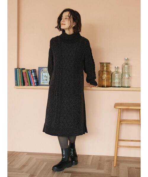 CRAFT STANDARD BOUTIQUE(クラフトスタンダードブティック)の「モールケーブル編みタートルネックワンピース ◆(ワンピース・レディース・ブルーグリーン/オフホワイト/ブラック・FREE)」の14枚目の写真
