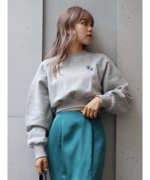 EVRIS(エヴリス)の「ボリュームスリーブクロップドスウェットトップス(スウェット・レディース・ブラック/ホワイト/グレー・FREE)」の17枚目の写真