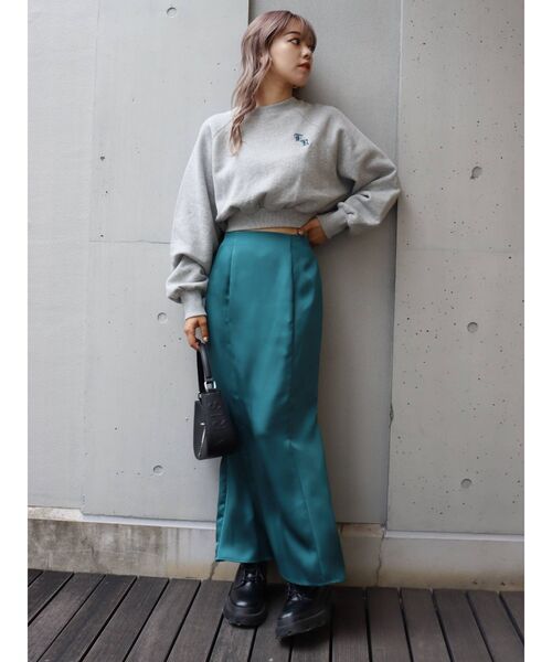 EVRIS(エヴリス)の「ボリュームスリーブクロップドスウェットトップス(スウェット・レディース・ブラック/ホワイト/グレー・FREE)」の10枚目の写真