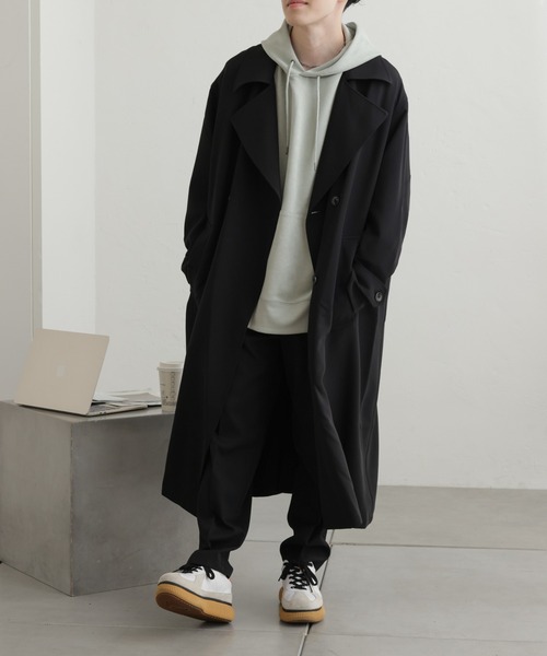 COLONY 2139（コロニートゥーワンスリーナイン）の「コンフォートストレッチダブルコート（トレンチコート・メンズ・ブラック・MEDIUM/LARGE）」の14枚目の写真