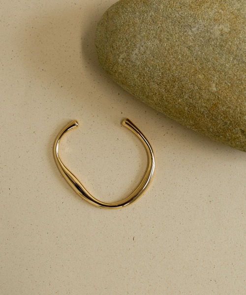 SMELLY（スメリー）の「ニュアンスラインスリムバングル（ブレスレット・レディース・シルバー/ゴールド・-）」の8枚目の写真