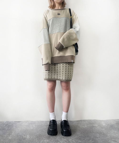 179/WG（イチナナキュウダブルジー）の「裏シャギーバイカラーBIGプルオーバー（スウェット・レディース・オフホワイト/ブラック/トップグレー・FREE）」の18枚目の写真