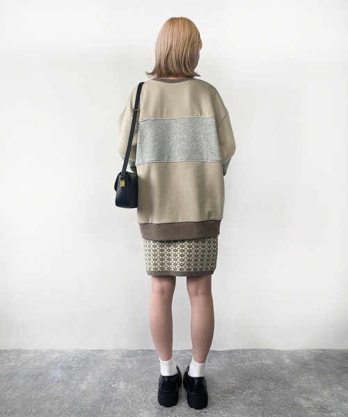 179/WG（イチナナキュウダブルジー）の「裏シャギーバイカラーBIGプルオーバー（スウェット・レディース・オフホワイト/ブラック/トップグレー・FREE）」の19枚目の写真