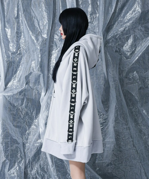 REFLEM/レフレム』DリングロゴテープハイネックZIPパーカー