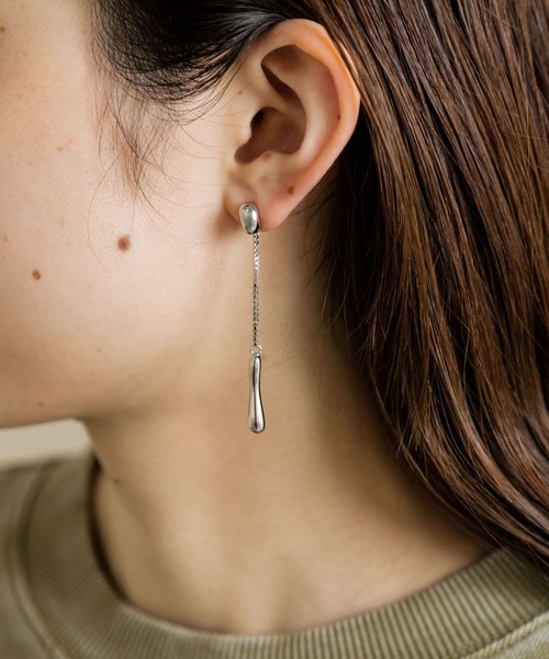 SMELLY(スメリー)の「ドロップチェーンピアス(ピアス(両耳用)・レディース・シルバー・-)」の1枚目の写真