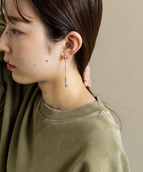 SMELLY(スメリー)の「ドロップチェーンピアス(ピアス(両耳用)・レディース・シルバー・-)」の5枚目の写真