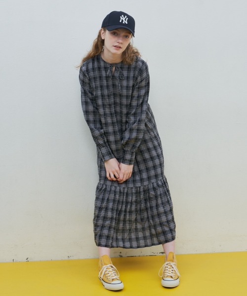 MERLOT(メルロー)の「チェックティアードワンピース(ワンピース・レディース・イエロー/ブラック・FREE)」の5枚目の写真
