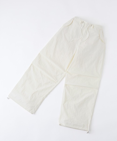 MONO-MART LADY'S(モノマートレディース)の「ナイロンミリタリータックワイドスノーパンツ(カーゴパンツ・レディース・ホワイト/ブラック/カーキ/サックスブルー/ピンク・S/M)」の6枚目の写真