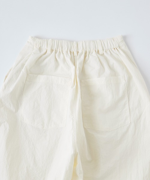 MONO-MART LADY'S(モノマートレディース)の「ナイロンミリタリータックワイドスノーパンツ(カーゴパンツ・レディース・ホワイト/ブラック/カーキ/サックスブルー/ピンク・S/M)」の10枚目の写真