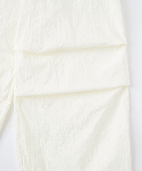 MONO-MART LADY'S(モノマートレディース)の「ナイロンミリタリータックワイドスノーパンツ(カーゴパンツ・レディース・ホワイト/ブラック/カーキ/サックスブルー/ピンク・S/M)」の13枚目の写真