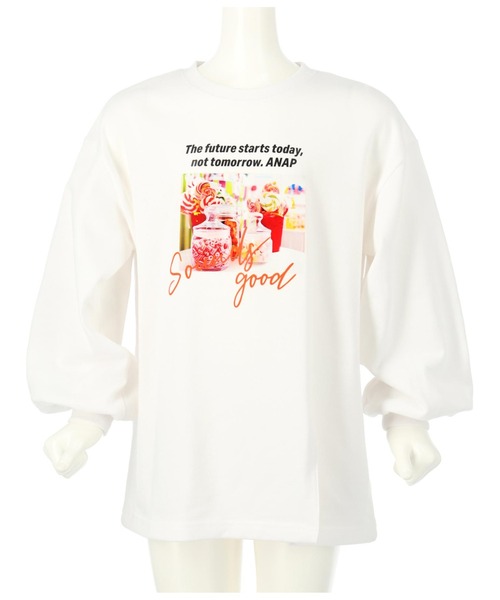 ANAP kids(アナップキッズ)の「スリットミニ裏毛フォトチュニック(Tシャツ/カットソー・キッズ・ブラック/ホワイト/ラベンダー・130cm/110cm/120cm)」の1枚目の写真