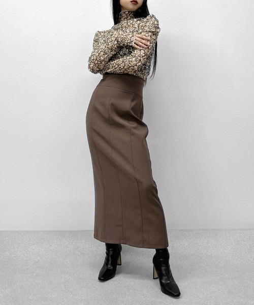 LVEU.(ラブユ.)の「【ZOZOTOWN限定】Petite floral sheer high neck tops / 小花柄シアーハイネックトップス(Tシャツ/カットソー・レディース・ブラウン/ブルー・FREE)」の16枚目の写真