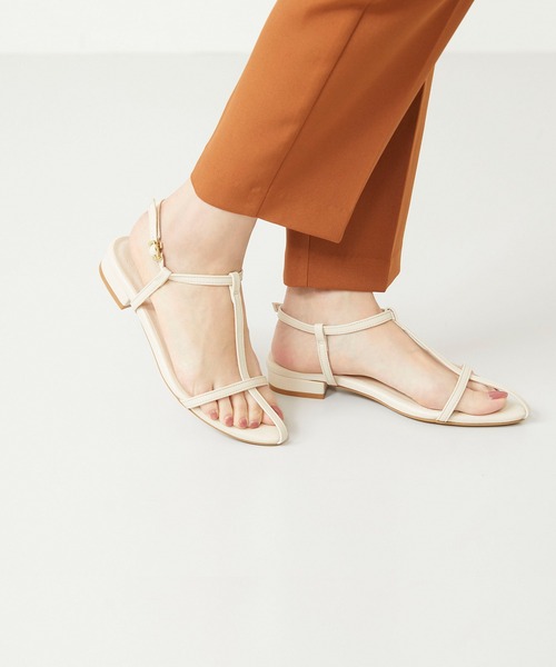 menue（メヌエ）の「ポインテッドトゥ 華奢Tストラップサンダル（サンダル・レディース・グレイッシュベージュ/ブラック/アイボリー/シルバー/ラベンダー・XS/S/M/L/LL/3L）」の13枚目の写真