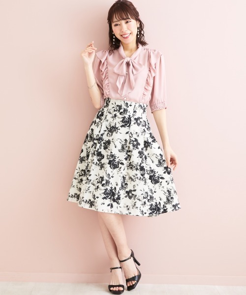 marun（マルン）の「＜大きいサイズ＞ バックリボンプリントスカート marun（スカート・レディース・ブラック系/ホワイト系・L/LL/3L/4L/5L）」の20枚目の写真