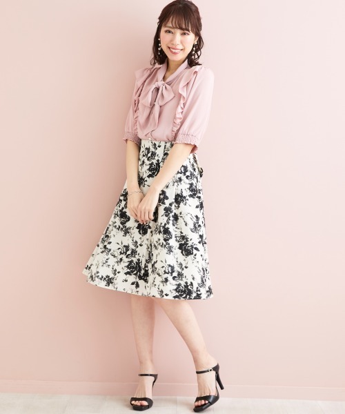 marun（マルン）の「＜大きいサイズ＞ バックリボンプリントスカート marun（スカート・レディース・ブラック系/ホワイト系・L/LL/3L/4L/5L）」の21枚目の写真