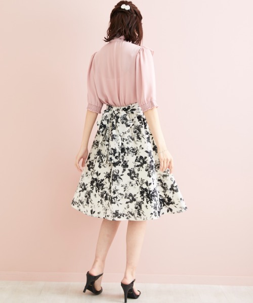 marun（マルン）の「＜大きいサイズ＞ バックリボンプリントスカート marun（スカート・レディース・ブラック系/ホワイト系・L/LL/3L/4L/5L）」の17枚目の写真