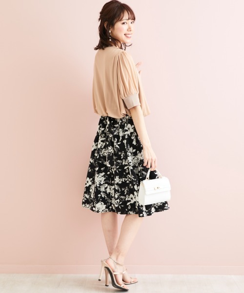 marun（マルン）の「＜大きいサイズ＞ バックリボンプリントスカート marun（スカート・レディース・ブラック系/ホワイト系・L/LL/3L/4L/5L）」の8枚目の写真