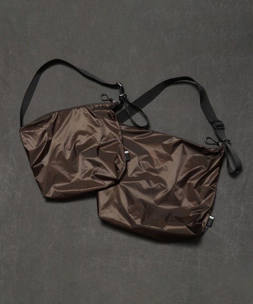 SABLE CLUTCH(セーブルクラッチ)の「ONE&SHOULDER BAG(L) - CORDURA/SEMI CLEAR(ショルダーバッグ)(ショルダーバッグ・メンズ・キャメル/カーキ/グレー/ブラック・ONE SIZE)」の14枚目の写真
