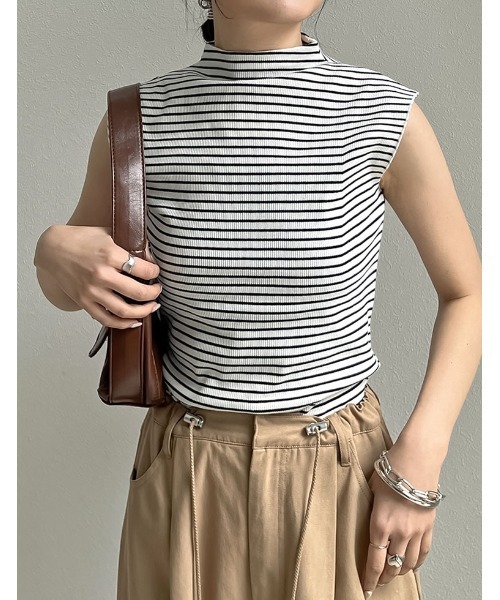 Re:EDIT（リエディ）の「リブカットソーハイネックノースリーブトップス（Tシャツ/カットソー・レディース・グリーン/ブルー/モカ/ホワイト×ブラック/ホワイト/ブラック・LARGE/MEDIUM）」の3枚目の写真