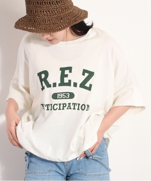 cepo(セポ)の「<新色追加>カレッジロゴポンチョTee(Tシャツ/カットソー・レディース・ブラック/オフホワイト/イエロー/ベージュ/ブラック系その他/ホワイト系その他/ベージュ系その他・M)」の2枚目の写真