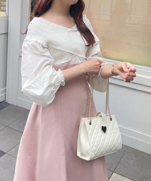 one after another NICE CLAUP（ワンアフターアナザーナイスクラップ）の「ハートエンブレム付きキルティングバック【WEB限定色あり】（ショルダーバッグ・レディース・ブラック/レッド/ピンク/アイボリー・FREE）」の8枚目の写真