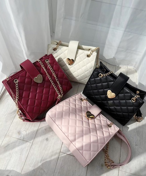 one after another NICE CLAUP（ワンアフターアナザーナイスクラップ）の「ハートエンブレム付きキルティングバック【WEB限定色あり】（ショルダーバッグ・レディース・ブラック/レッド/ピンク/アイボリー・FREE）」の22枚目の写真