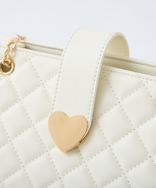 one after another NICE CLAUP（ワンアフターアナザーナイスクラップ）の「ハートエンブレム付きキルティングバック【WEB限定色あり】（ショルダーバッグ・レディース・ブラック/レッド/ピンク/アイボリー・FREE）」の14枚目の写真