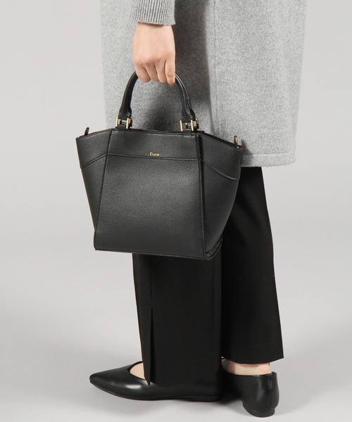 Elura（エルーラ）の「リュクスエアリー変形ショルダー（ハンドバッグ・レディース・ベージュ/ブラック系その他/ブラック/オフホワイト・ONE SIZE）」の5枚目の写真