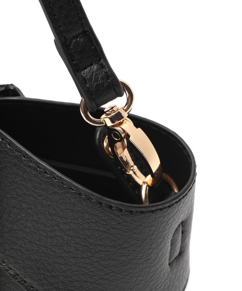 Elura（エルーラ）の「リュクスエアリー変形ショルダー（ハンドバッグ・レディース・ベージュ/ブラック系その他/ブラック/オフホワイト・ONE SIZE）」の16枚目の写真