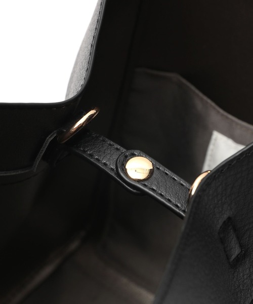 Elura（エルーラ）の「リュクスエアリー変形ショルダー（ハンドバッグ・レディース・ベージュ/ブラック系その他/ブラック/オフホワイト・ONE SIZE）」の22枚目の写真
