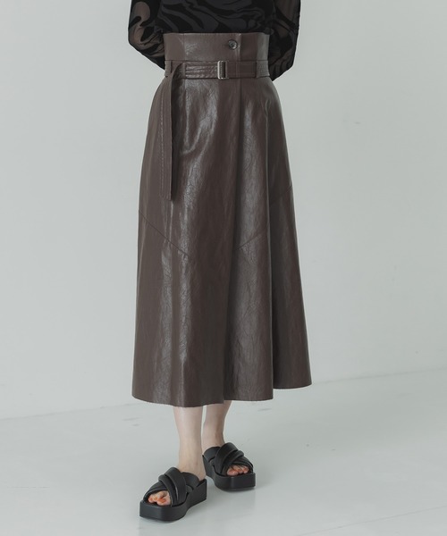 UNITED TOKYO（ユナイテッドトウキョウ）の「ヴィーガンレザーフレアスカート（スカート・レディース・ブラック/ブラウン・1/2）」の10枚目の写真