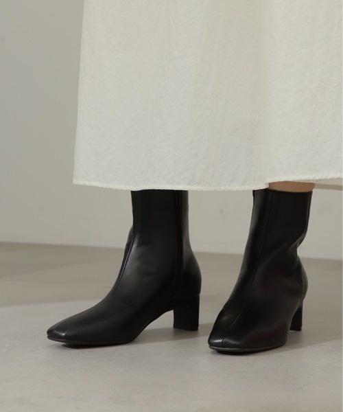 N.（N. Natural Beauty Basic）（エヌエヌナチュラルビューティーベーシック）の「◆セットバックヒールショートブーツ（ブーツ・レディース・ブラック/ベージュ/シルバー・23.5/24.5）」の6枚目の写真