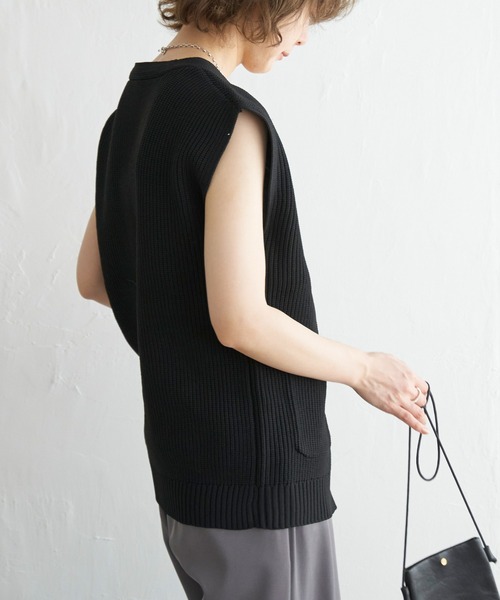 notch.（ノッチ）の「パールボタンベスト（ベスト・レディース・オフホワイト/ブラック/チャコールグレー・M）」の14枚目の写真