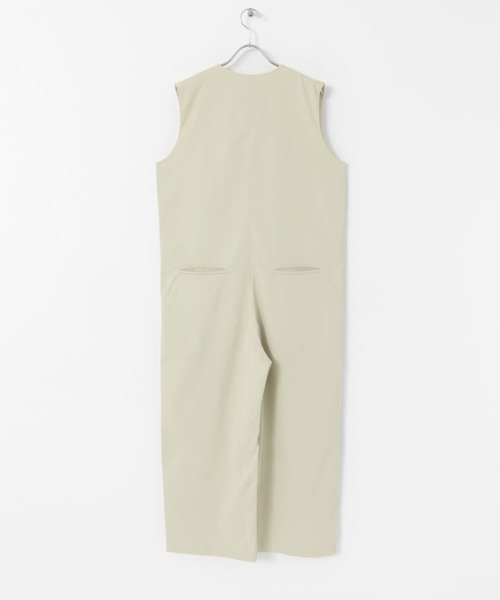 KBF(ケイビーエフ)の「キーネックサロペット(サロペット/オーバーオール・レディース・ブラック/ベージュ系その他・36/38)」の6枚目の写真