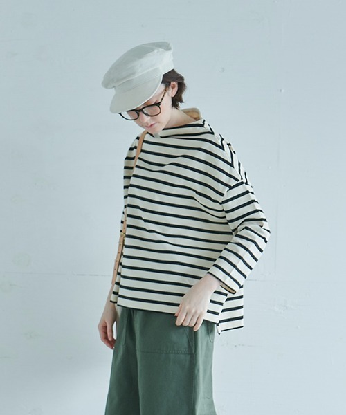 NARU FACTORY（ナルファクトリー）の「デラヴェボーダーポーセリンシャツ（Tシャツ/カットソー・レディース・ホワイト×ブラック/グレー×ホワイト/グレイッシュベージュ/ブラック×ホワイト・FREE）」の2枚目の写真