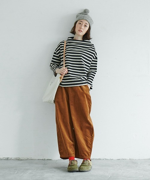 NARU FACTORY（ナルファクトリー）の「デラヴェボーダーポーセリンシャツ（Tシャツ/カットソー・レディース・ホワイト×ブラック/グレー×ホワイト/グレイッシュベージュ/ブラック×ホワイト・FREE）」の17枚目の写真