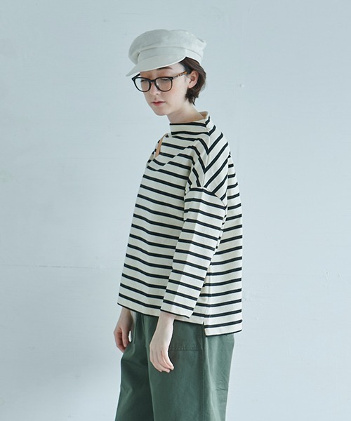 NARU FACTORY（ナルファクトリー）の「デラヴェボーダーポーセリンシャツ（Tシャツ/カットソー・レディース・ホワイト×ブラック/グレー×ホワイト/グレイッシュベージュ/ブラック×ホワイト・FREE）」の8枚目の写真