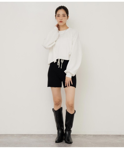 ANAP(アナップ)の「切り替えデザイン裏毛スウェットトレーナークルーネック長袖(スウェット・レディース・カーキ/ブラック/オフホワイト・FREE)」の9枚目の写真