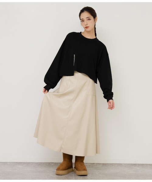 ANAP(アナップ)の「切り替えデザイン裏毛スウェットトレーナークルーネック長袖(スウェット・レディース・カーキ/ブラック/オフホワイト・FREE)」の14枚目の写真