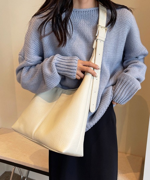 florist(フローリスト)の「【セットのポーチ付き】2WAYワンショルダーPUレザーバッグ/ボストンバッグ(ボストンバッグ・レディース・ホワイト/ブラウン/ダークブラウン/ライトブラウン/ブラック・FREE)」の7枚目の写真